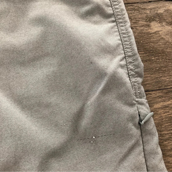 Kuhl Womens size 8 Cropped Stretch Pants Active Camping Hiking Green Gray zipper - Picture 7 of 9